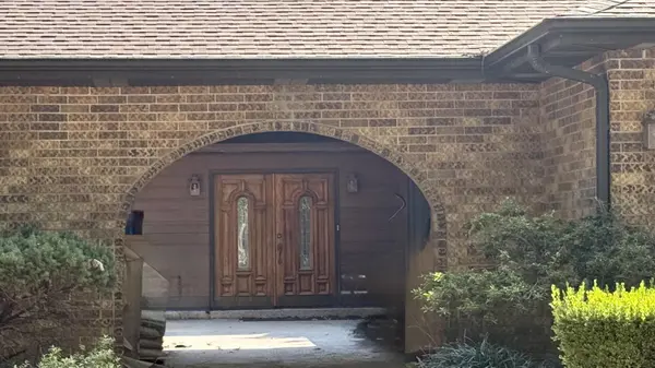 1740 Briarwood DR, Marshfield, MO 65706