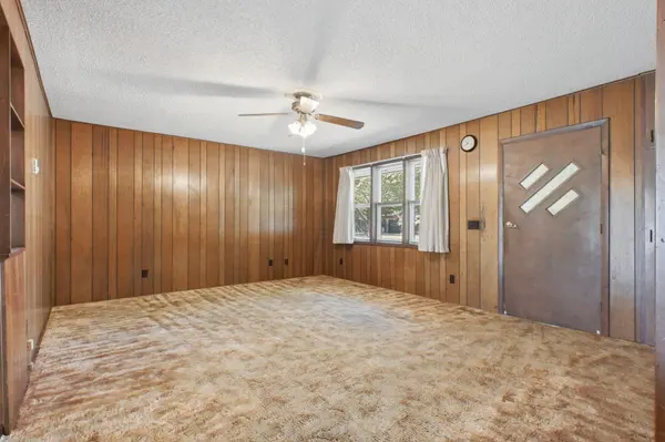 1524 S Clark AVE, Bolivar, MO 65613