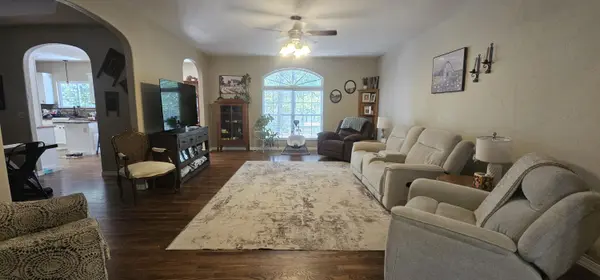 408 Remington DR, West Plains, MO 65775