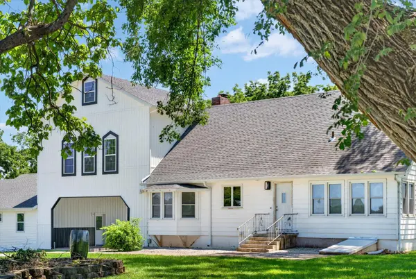 16073 Equestrian Way, Stockton, MO 65785