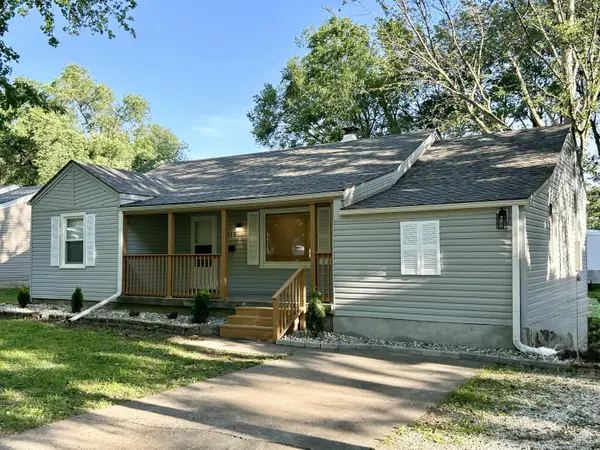 2418 E Kirkwood ST, Springfield, MO 65804