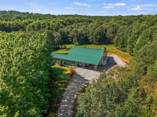 770 Dickson RD, Campobello, SC 29322
