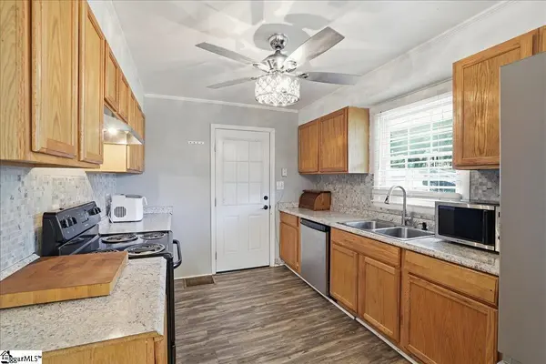 1207 Elmore ST, Gaffney, SC 29340