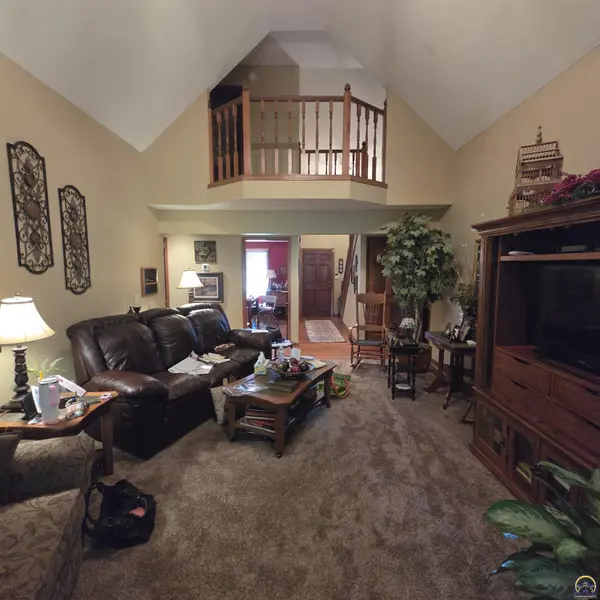4428 SW Colly Creek DR, Topeka, KS 66610