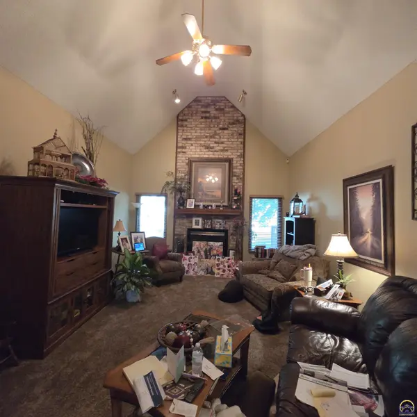 4428 SW Colly Creek DR, Topeka, KS 66610