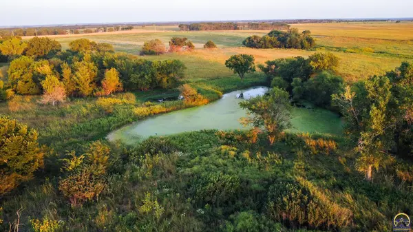 2633 Road G, Americus, KS 66835