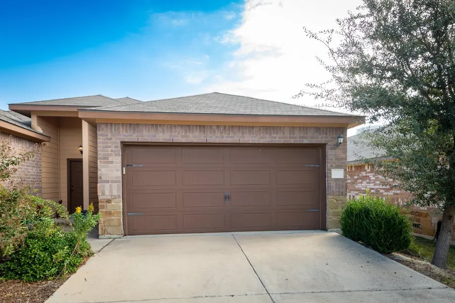455 JACK RABBIT LN #B, Buda, TX 78610