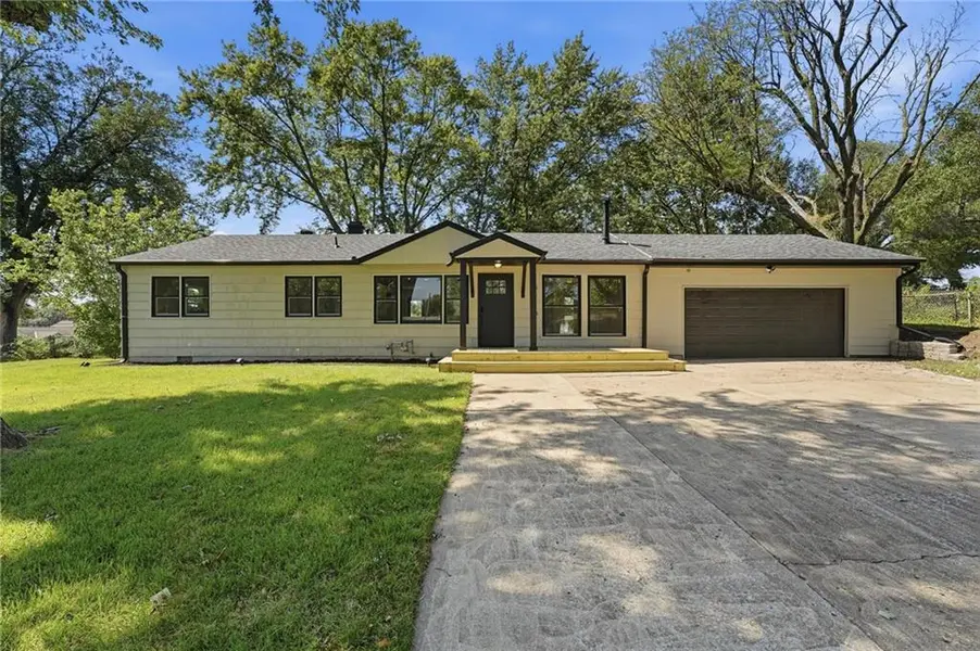 5114 S Fuller DR, Independence, MO 64055