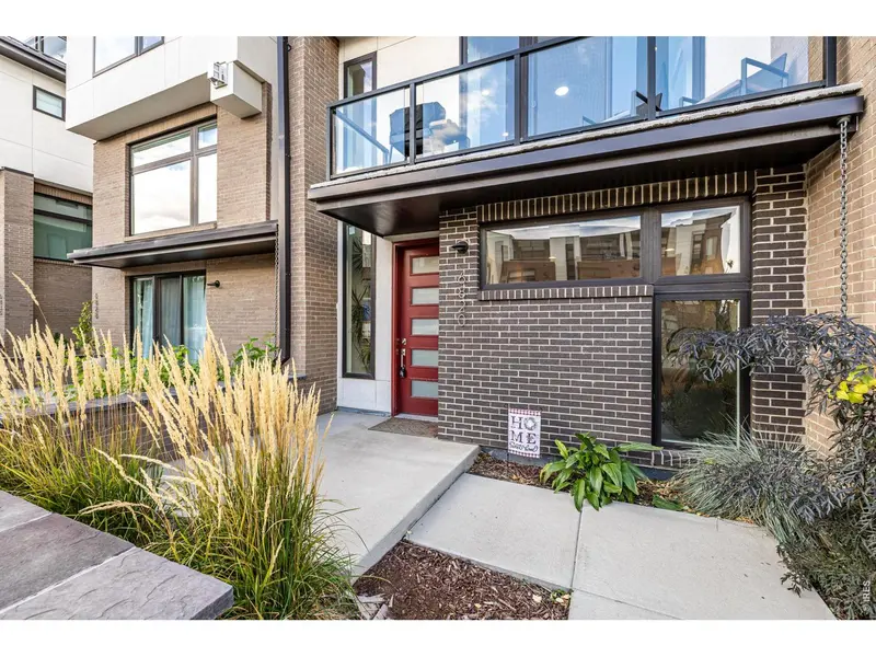 6820 E Lowry, Denver, CO 80230