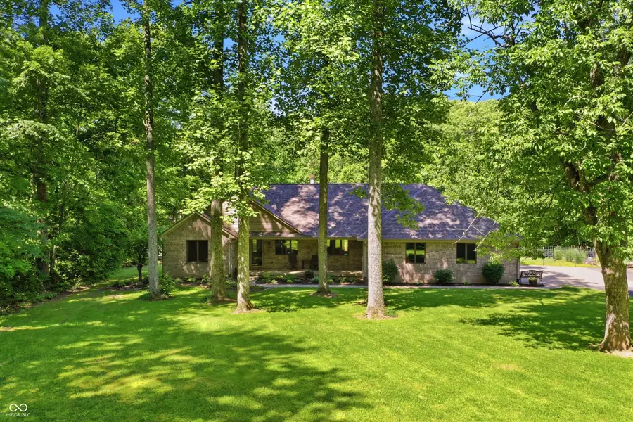 9279 New Harmony RD, Martinsville, IN 46151