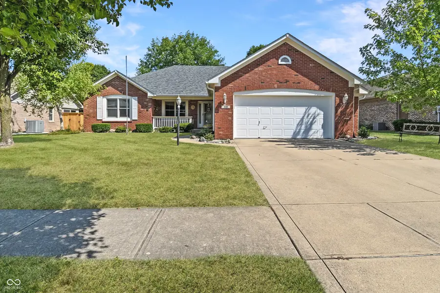409 Savannah DR, Greenwood, IN 46142