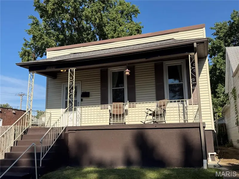 5108 Cologne AVE, St Louis, MO 63116