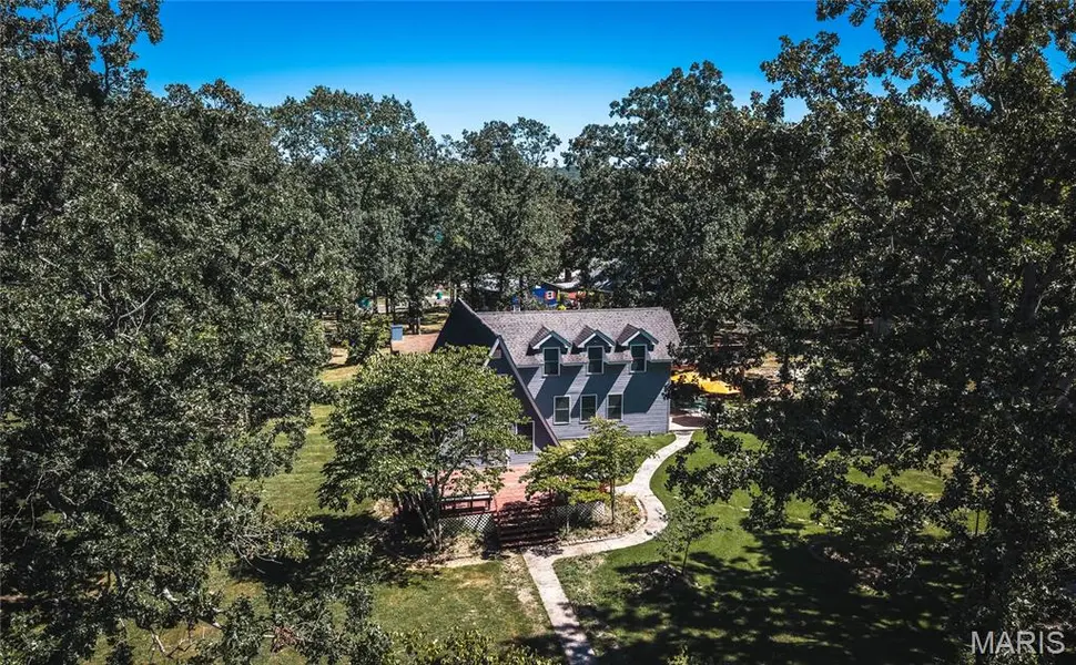 1168 Pawnee DR, Cuba, MO 65453