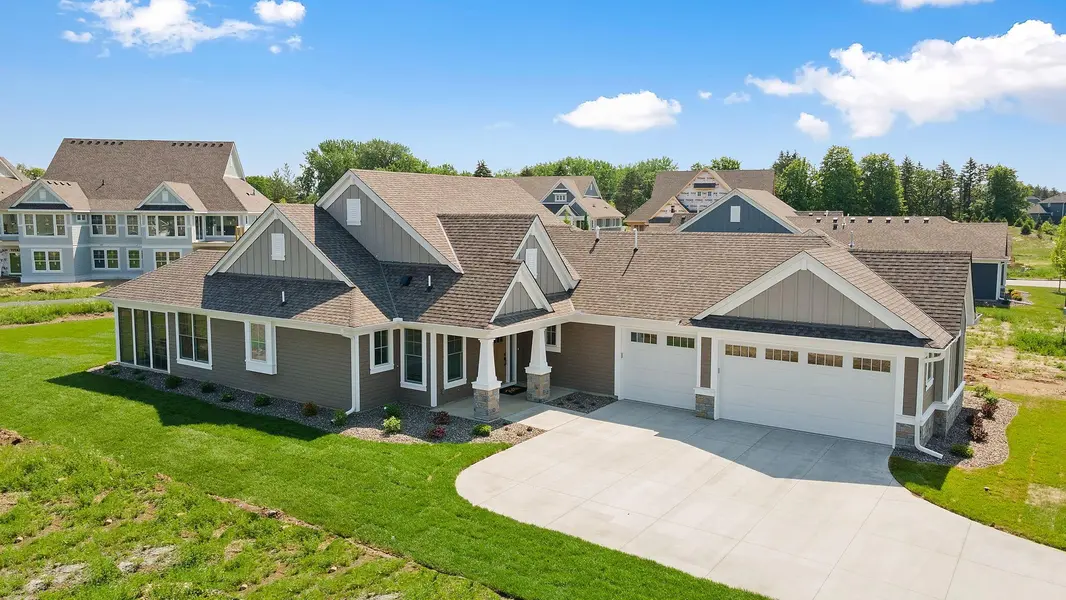 116 Spring Farm RD, North Oaks, MN 55127