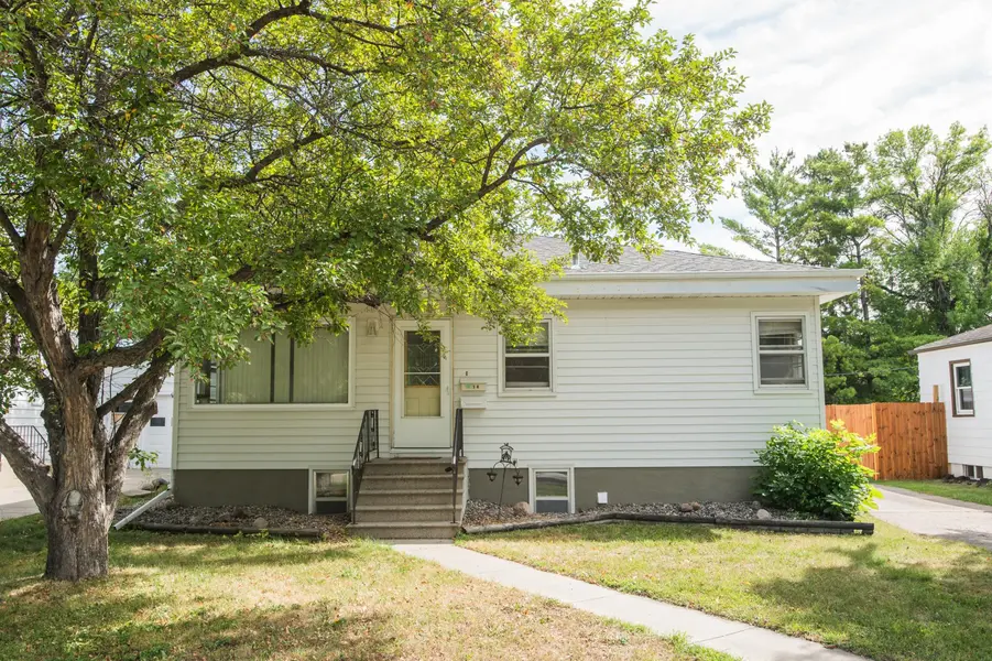 614 16th ST N, Moorhead, MN 56560