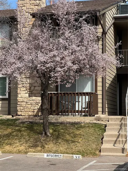 1850 S Pitkin CIR #B, Aurora, CO 80017