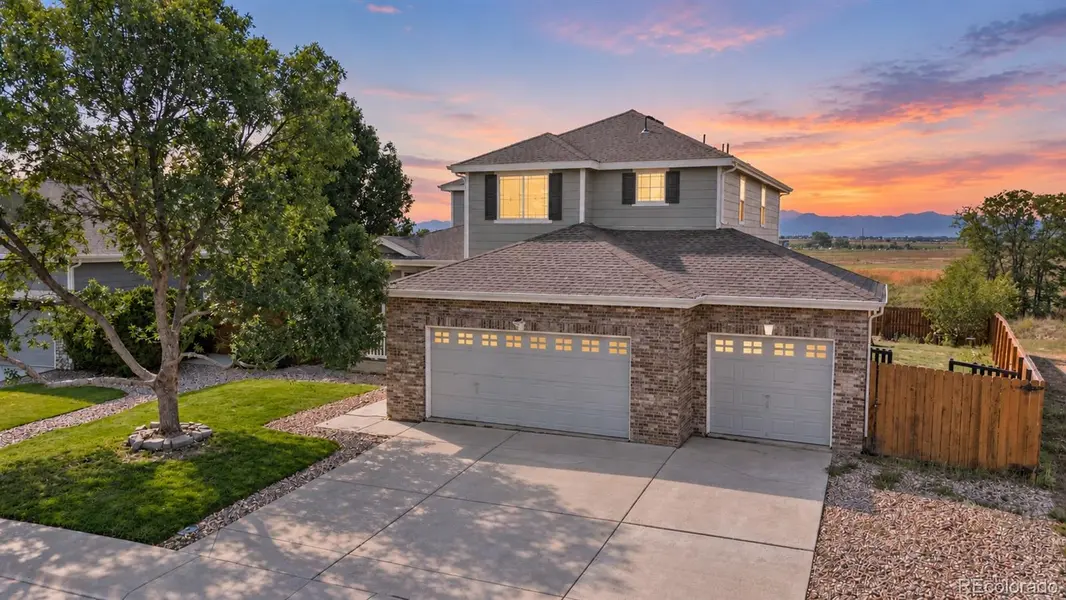 325 Stonehaven Street CIR, Dacono, CO 80514