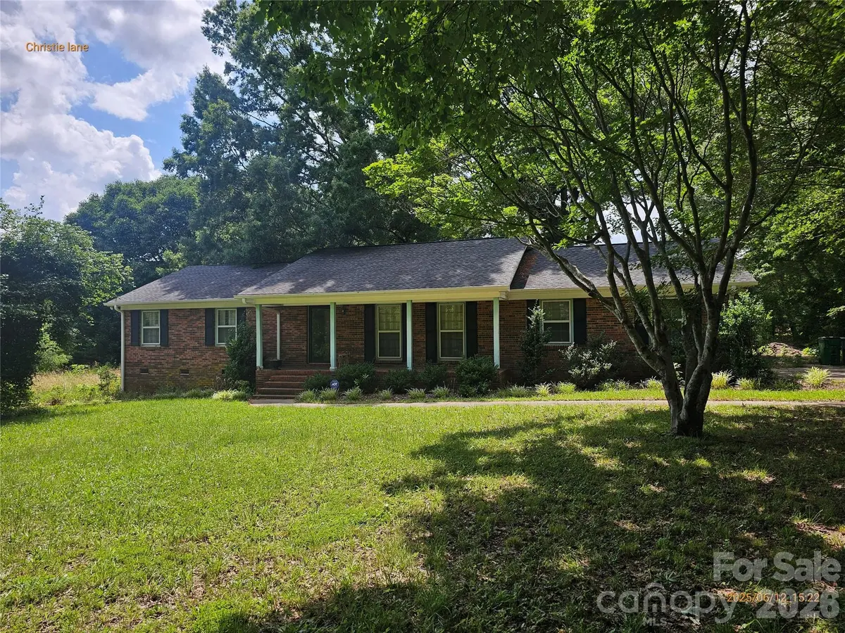 7616 Christie LN, Charlotte, NC 28217