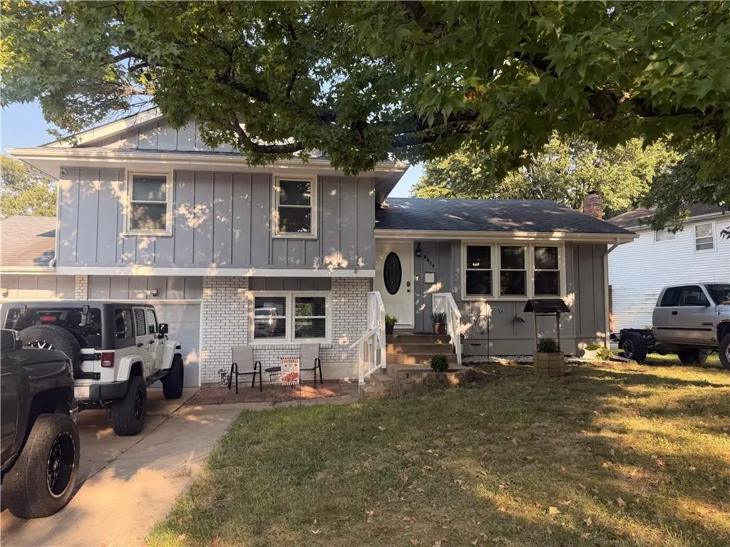 8517 Evanston AVE, Raytown, MO 64133