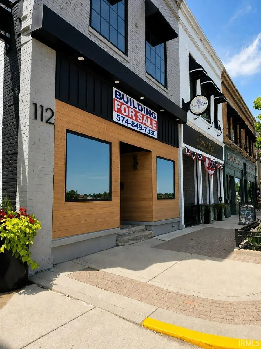 112 S Main ST, Nappanee, IN 46550