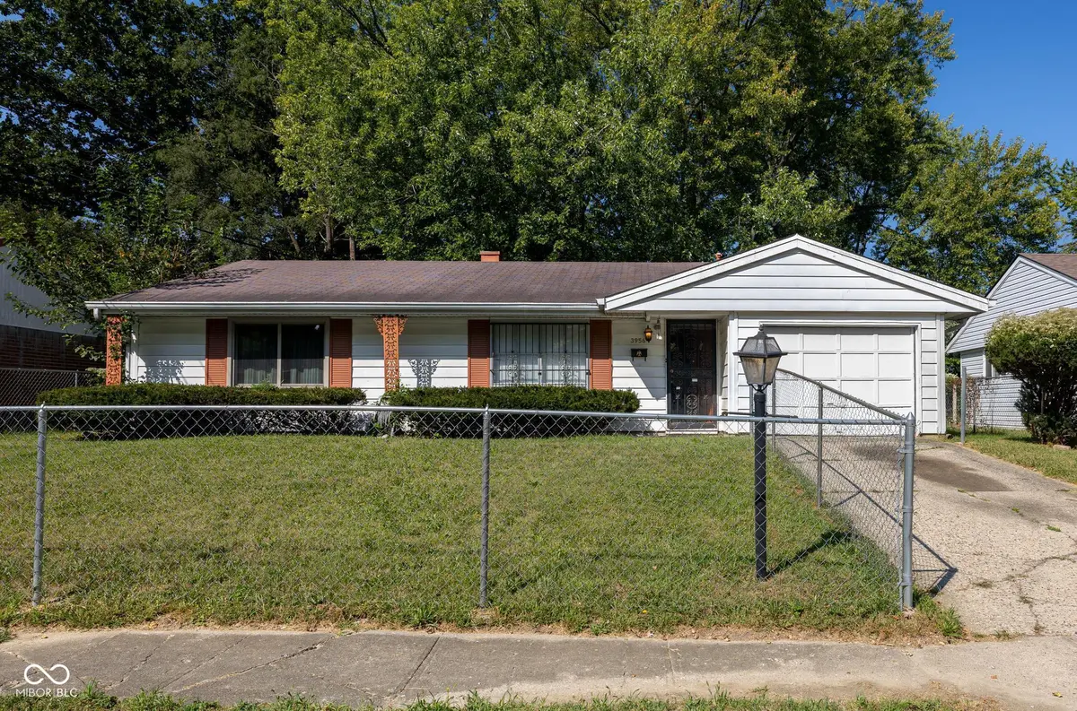 3956 Strathmore DR, Indianapolis, IN 46235