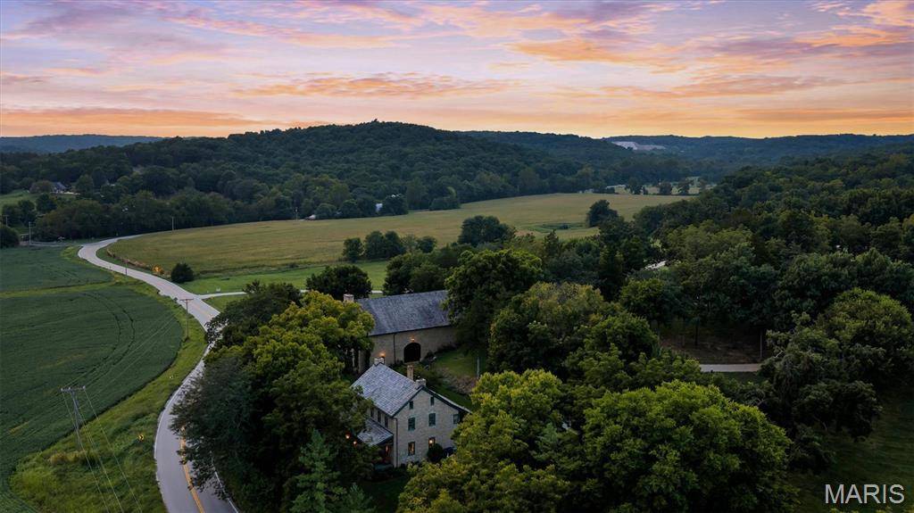 2275 Highway F, Defiance, MO 63341