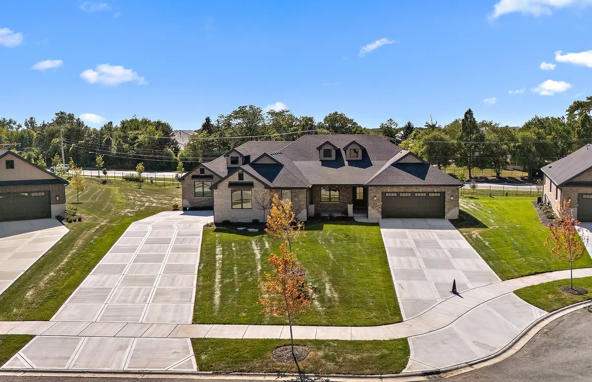 11167 Lizmore LN, Orland Park, IL 60467