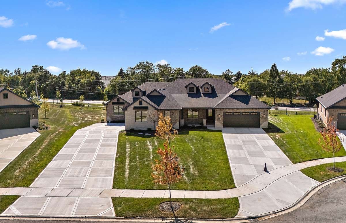 11167 Lizmore LN, Orland Park, IL 60467
