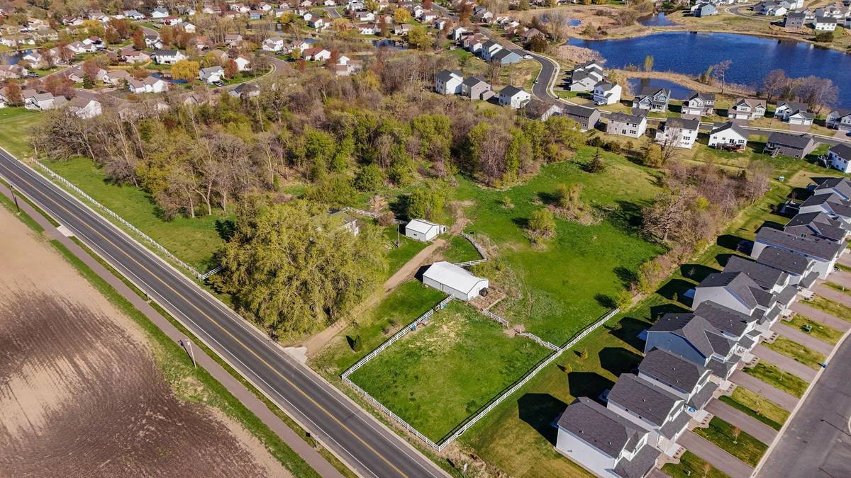 2840 30th ST NE, Buffalo, MN 55313