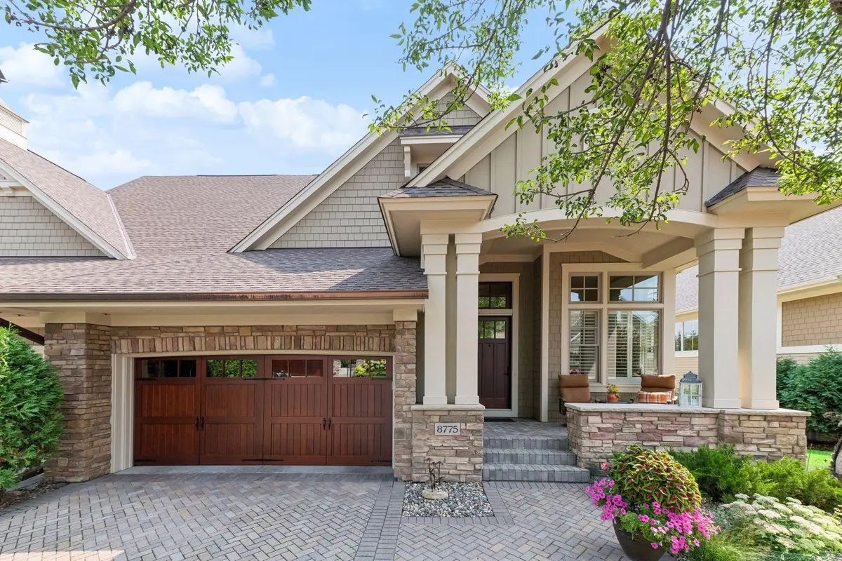 8775 Lake Riley DR, Chanhassen, MN 55317