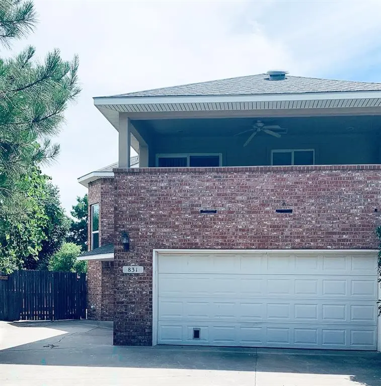 831 Rambling Oaks DR, Norman, OK 73072