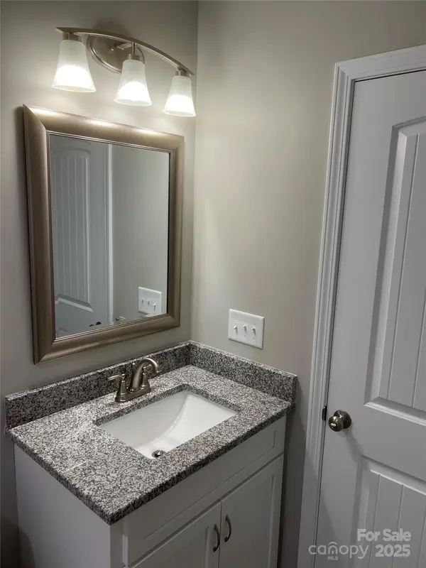 302 E Boyd ST #Unit B, Maiden, NC 28650