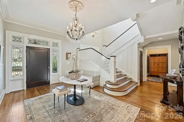1136 Queens RD, Charlotte, NC 28207