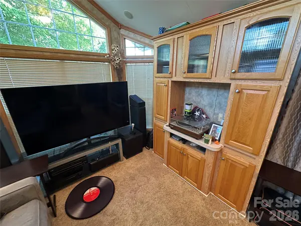 152 Cardinal DR, New London, NC 28127