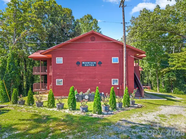 57 Observation Point RD, Bryson City, NC 28713