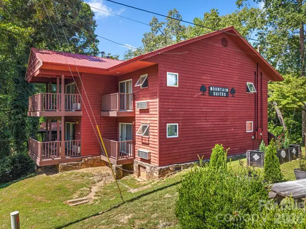 57 Observation Point RD, Bryson City, NC 28713