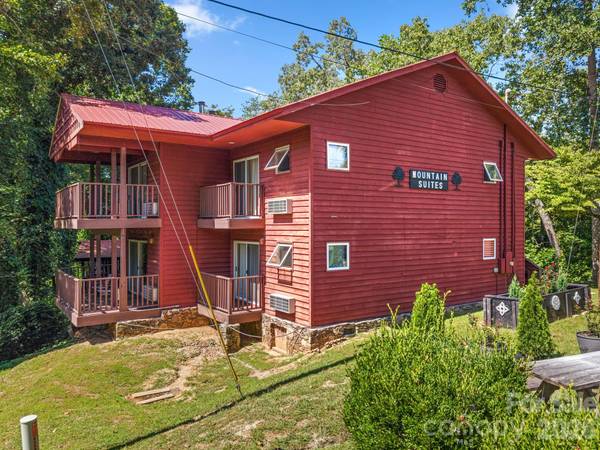 57 Observation Point RD, Bryson City, NC 28713