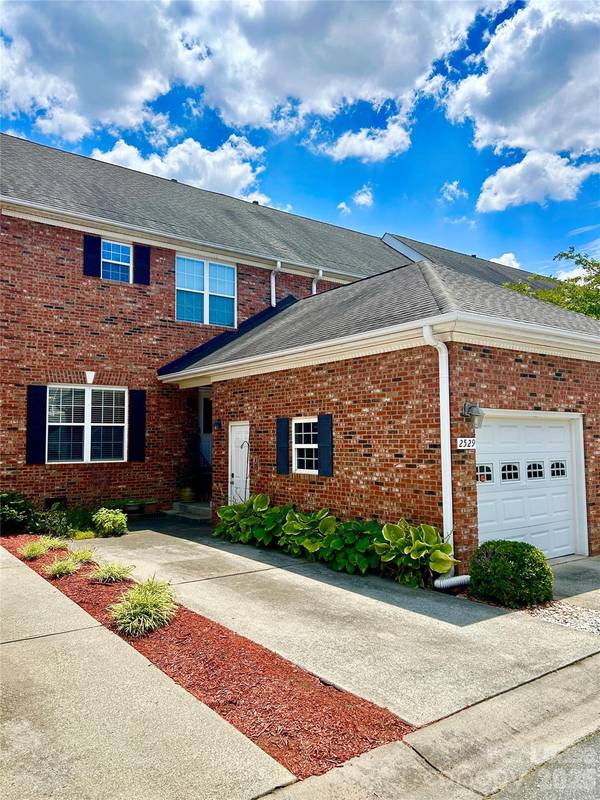 2529 Madeline Meadow DR, Charlotte, NC 28217