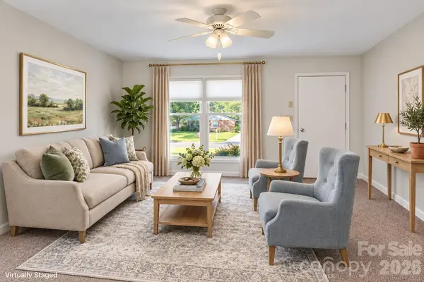 234 Resada DR, Brevard, NC 28712