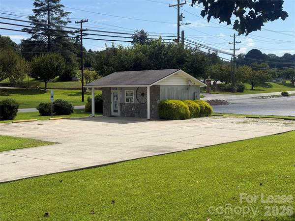 934 Rutherford RD, Marion, NC 28752