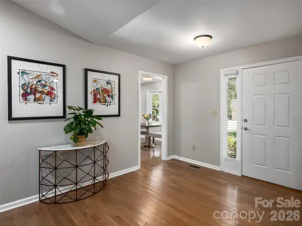22 Southchase DR, Fletcher, NC 28732