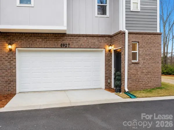 8927 Sharonbrook DR, Charlotte, NC 28210