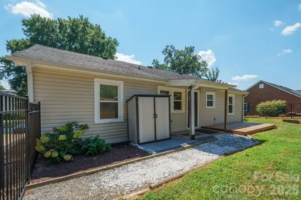 106 Cascade ST, Morganton, NC 28655
