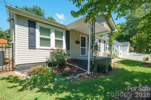 106 Cascade ST, Morganton, NC 28655