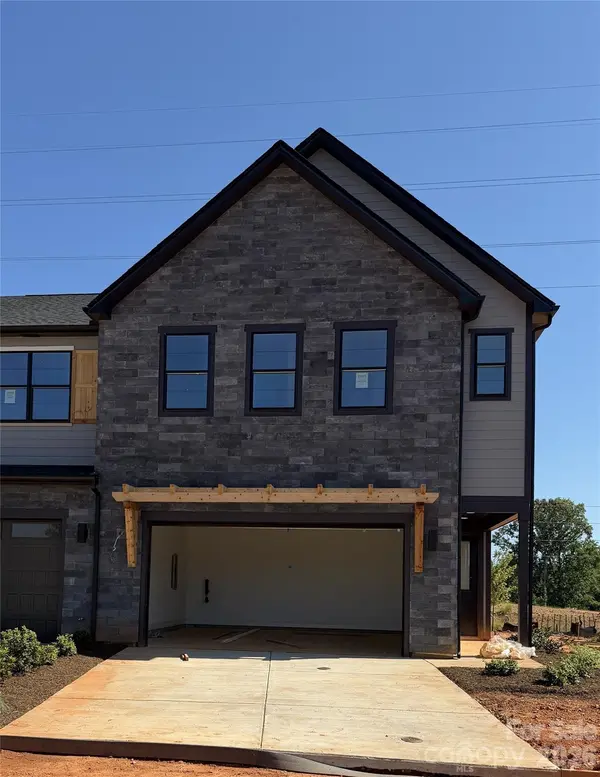 25023 Sprenger DR, Cornelius, NC 28031