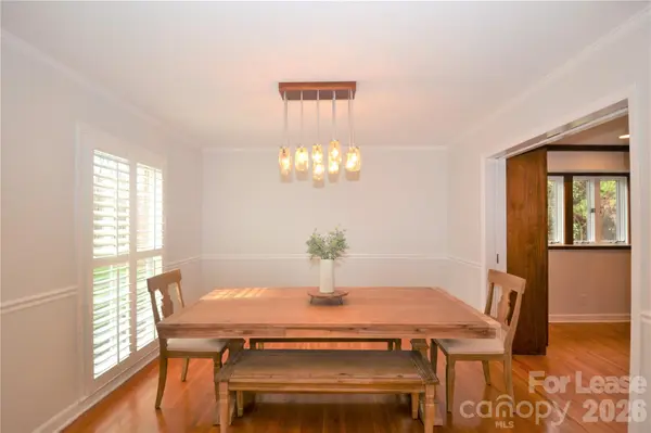 2409 Huntingtowne Farms LN, Charlotte, NC 28210