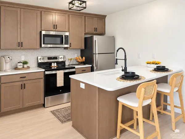 2411 Woodway DR #Unit G, Manhattan, KS 66502