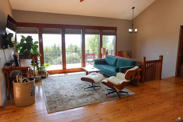 5707 Saddle Rock RD, Manhattan, KS 66503
