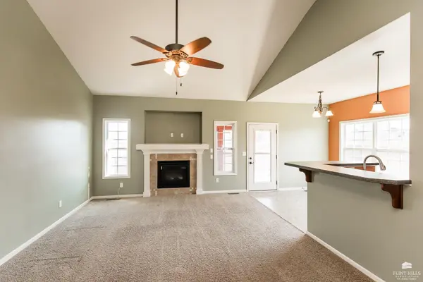 1919 Lydia LN, Junction City, KS 66441