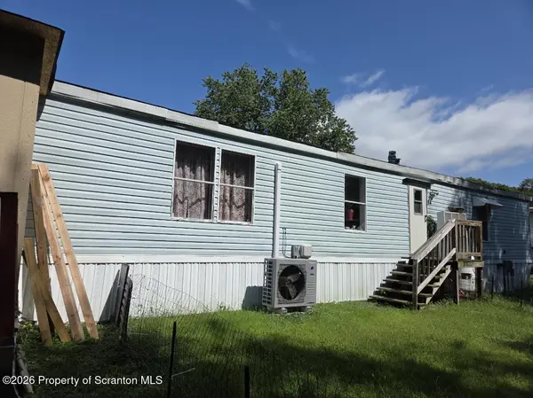 17 Rockledge TER, Taylor, PA 18517